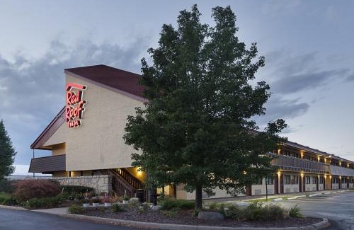Lansing Hotel | Red Roof Inn Lansing West - MSU