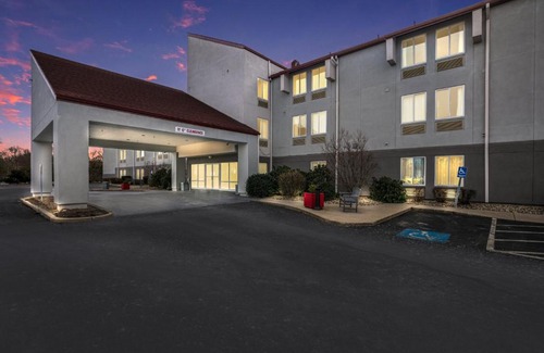 Saugus Hotel | Red Roof Inn PLUS+ Boston - Logan