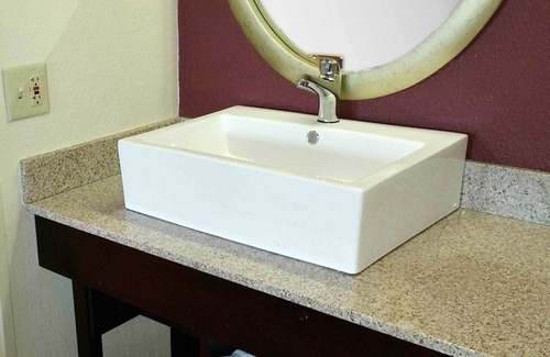 Hoffman Estates Hotel | Red Roof Inn PLUS+ Chicago - Hoffman Estates