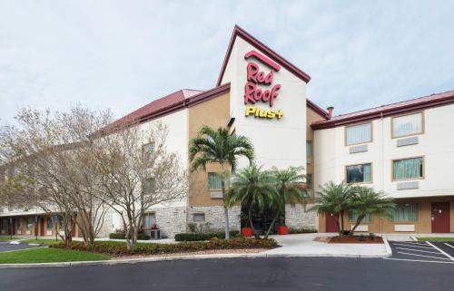 Palm Beach - West Palm Beach Hotel | Red Roof Inn PLUS+ West Palm Beach
