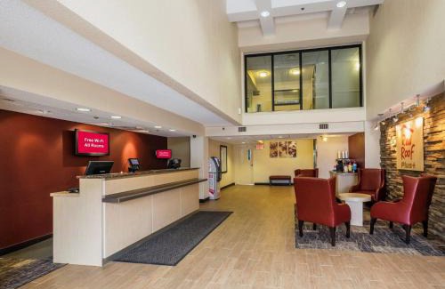 Palm Beach - West Palm Beach Hotel | Red Roof Inn PLUS+ West Palm Beach