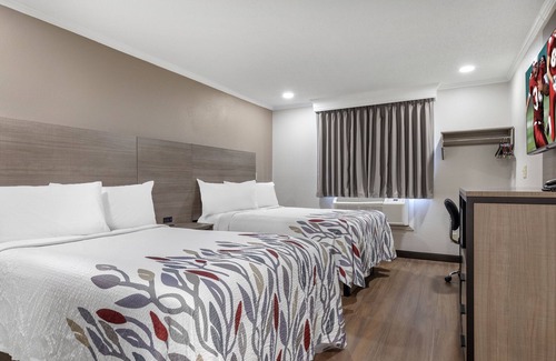 Suffolk Hotel | Red Roof Inn Suffolk