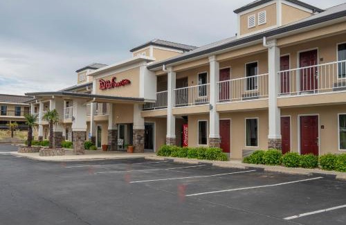 Calhoun Hotel | Red Roof Inn & Suites Calhoun