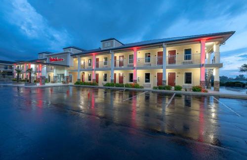 Calhoun Hotel | Red Roof Inn & Suites Calhoun