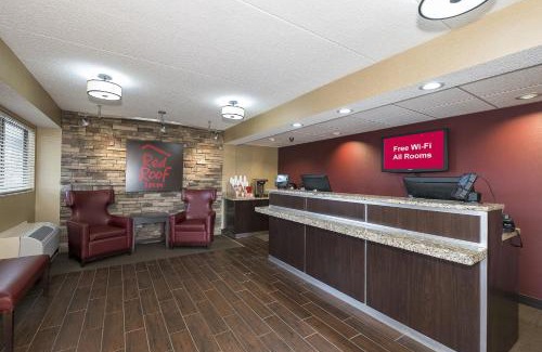 Maumee Hotel | Red Roof Inn Toledo - Maumee