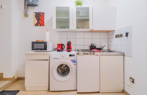 Zagreb Wohnung | Red Vibe Studio Central 1, Zagreb, Croatia