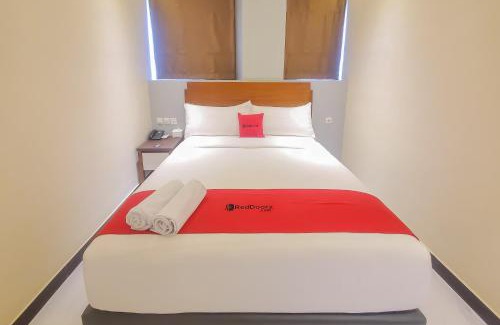 Samarinda Hotel | RedDoorz Plus @ UNO Jalan Merak Samarinda