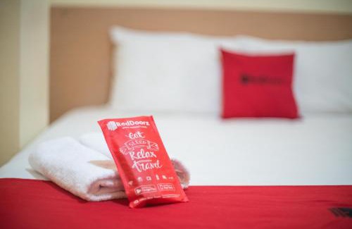 Banjarmasin Haus | RedDoorz Syariah near Taman Siring 2