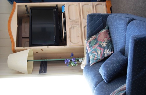 Bridgeport Hotel | Redwood Motel