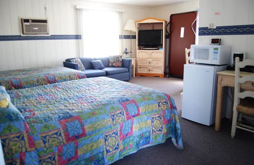 Bridgeport Hotel | Redwood Motel