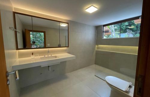 Itacoatiara Haus | Refúgio com vista mar e verde