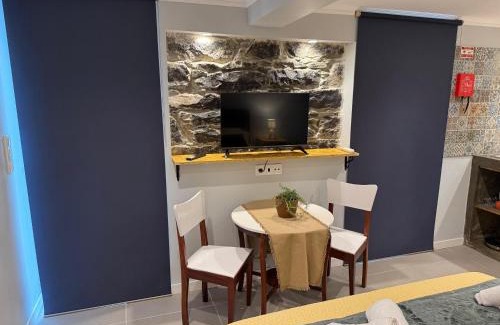 Porto Moniz Haus | Refúgio do Nevoeiro Estudio
