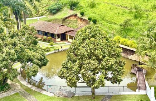 Sao Jose do Ribeirao Haus | Refúgio dos Sonhos: Um Paraíso em Meio à Natureza