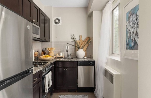 Radnor - Fort Myer Heights Wohnung | Refined 2BR King Suite | Gym + Lounge