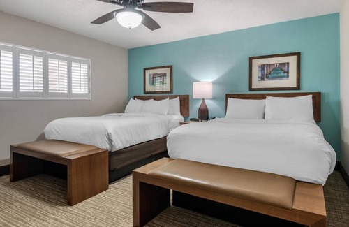 Jekyll Island Hotel | Refresh in a Spacious Room Near Jekyll Island Marina | w/ Onsite Outdoor Pool!
