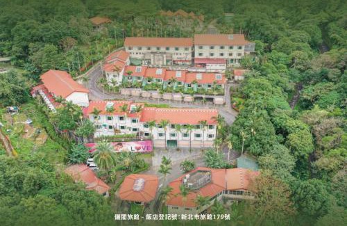 Zhonghe Hotel | Regale Motel