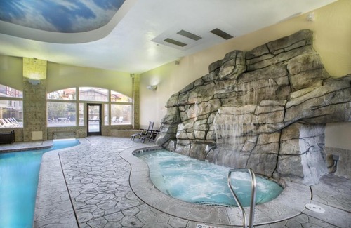 Zermatt Villa | Rejuvenate in Mtn Villa-Mineral Hot Spring-Spa-Sauna Villa 2074 villa