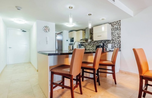 Oranjestad-West Eigentumswohnung | SONNIGES KÖNNEN SONDERANGEBOT - EAGLE BEACH ATEMBERAUBEND