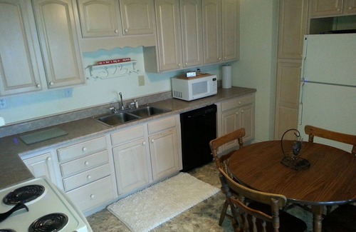 Pinetown Haus | Relativ abgeschiedene Lage, aber nur 10 Minuten Fahrt zu Pubs und Restaurants.