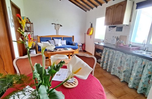 Ribeira Grande Haus | Wohlfühlen & Erleben, Ferienhaus auf dem Land mit Blick auf Meer, 2 - 3 Personen