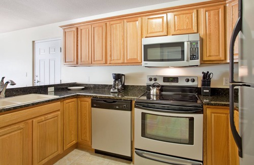 Crystal Harbour Wohnung | Relax in 2 Oceanfront Suites w/ Full Kitchen, Pool & Bar Access