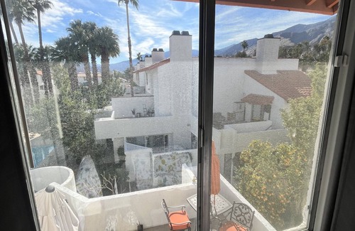 Baristo Eigentumswohnung | Relax in a 2-Bedroom Oasis Steps from Downtown. Your Ideal Vacation Retreat!