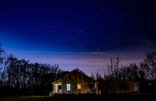 England Hütte | Entspannen Sie in einem Pekannussgarten 15 min. vom Flughafen