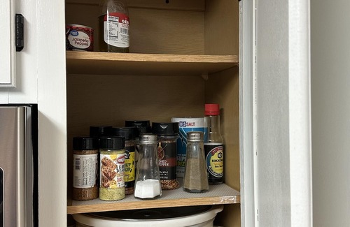 North Newport News Haus | Relax in a spacious 4-bedroom 9 retreat near Busch Gardens and the interstate