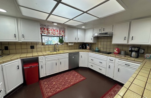 Squaw Valley Villa | Relax pool side enjoy amazing views 3-bedroom villa, 30 min below National park!