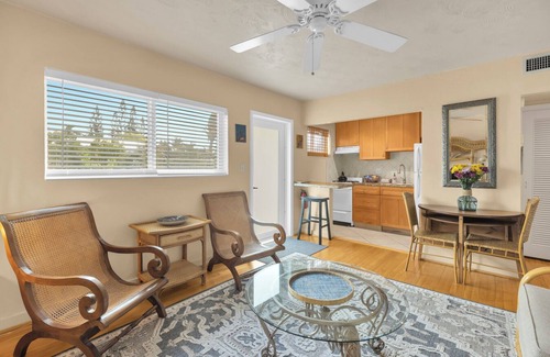 North Beach Wohnung | Entspanntes Strandleben - 1 Bett / 1 Bad mit privatem Garten