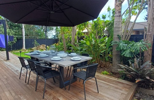 Stanmore Bay Haus | Relaxed family get away - 5 min Walk to Beach, Parks, Leisure Centre & Shops