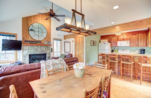 Deer Springs Haus | Entspannende 3 Zim Berghütte im Wintergreen Resort