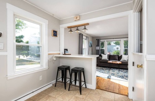 South Portland Haus | Relaxing 3 BD Home: Close to Downtown Portland