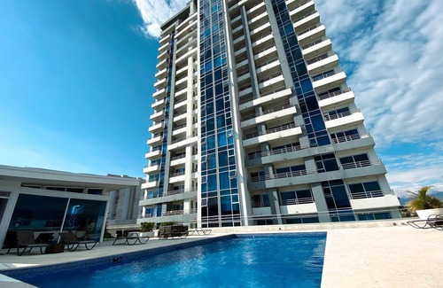 Catedral Wohnung | Relaxing Apt 17th Floor w Balcony Pool A/C Wifi