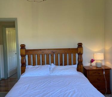 Foster Haus | Relaxing & beautiful Miner's cottage near Wilson’s Prom