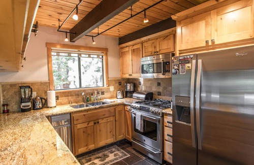 Carnelian Bay Haus | Relaxing Carnelian Bay Retreat - within walking distance to lake