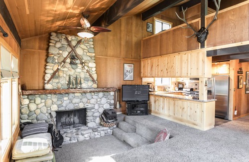 Carnelian Bay Haus | Relaxing Carnelian Bay Retreat - within walking distance to lake