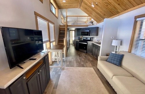 Oak Creek Wohnung | Relaxing Getaway in our Modern Cottage at Lodges of Oak Creek!