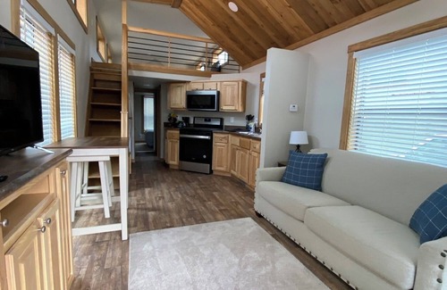 Oak Creek Wohnung | Relaxing Getaway in our Modern Cottage at Lodges of Oak Creek!