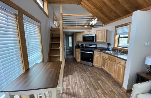 Oak Creek Wohnung | Relaxing Getaway in our Modern Cottage at Lodges of Oak Creek!