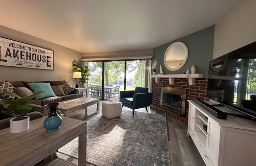 Lake Geneva Eigentumswohnung | Relaxing Getaway/StepsToLake/Pool/Tennis near DT Lake Geneva