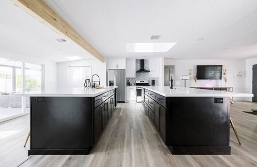 Papago Parkway Haus | Luxurious Scottsdale Getaway w/Heated Pool!