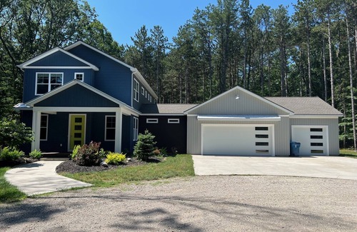 Grand Haven Hütte | Relaxing Modern Cottage in Grand Haven