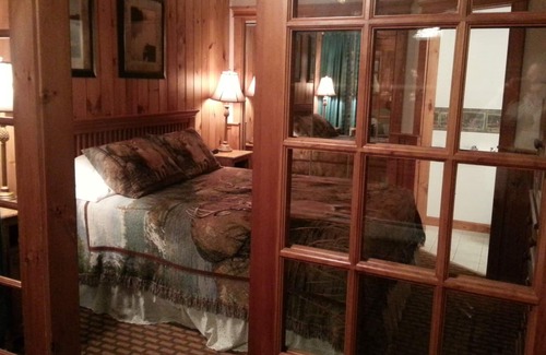 Jackman Resort | Relaxing Mountain Balcony Suite With Hot Tub And Indoor Pool