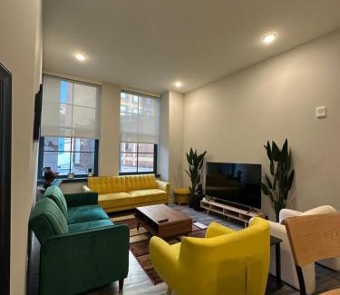 Gateway District Wohnung | Relaxing Playhouse Square Apartment