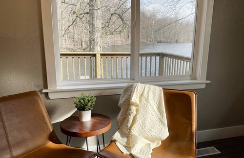 Howe Haus | Relaxing Riverside 10 Minutes to Shipshewana