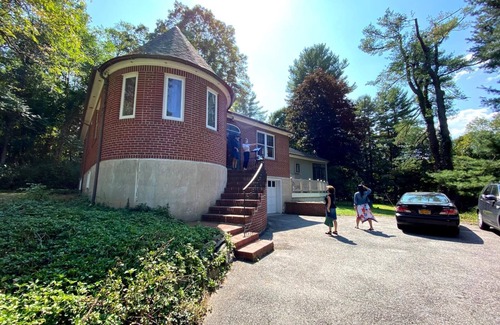 Lewisboro Haus | Relaxing summer retreat across from 4,000-acre reservation