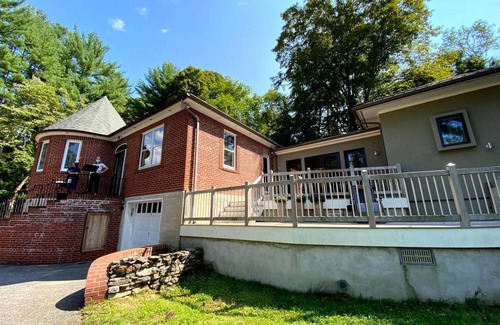 Lewisboro Haus | Relaxing summer retreat across from 4,000-acre reservation