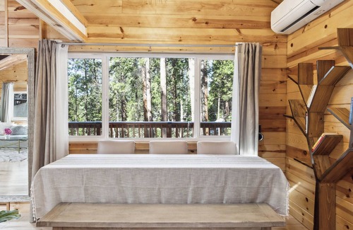 Arnold Kabine | Relaxing Swiss Chalet-Style Cabin