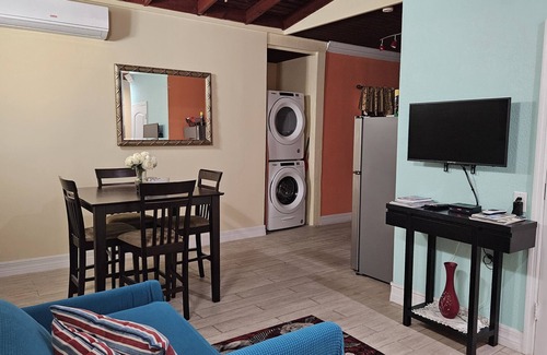 Savannah Wohnung | Relaxing, tastefully decorated one-bedroom unit with all modern facilities